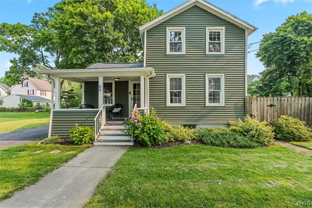69 Hamilton Avenue, Auburn, NY 13021