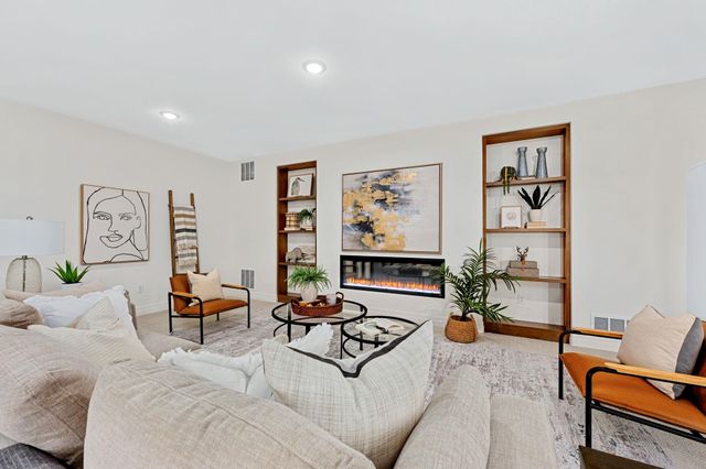 8438 Mossy Stone, Maize, KS 67101