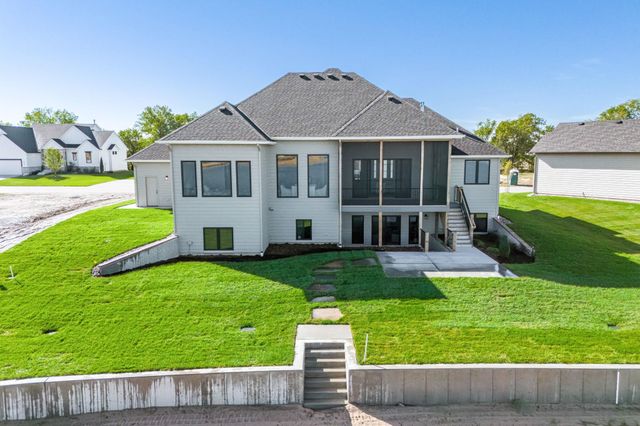 8438 Mossy Stone, Maize, KS 67101