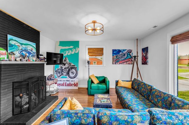 20 S Walnut St, Hohenwald, TN 38462