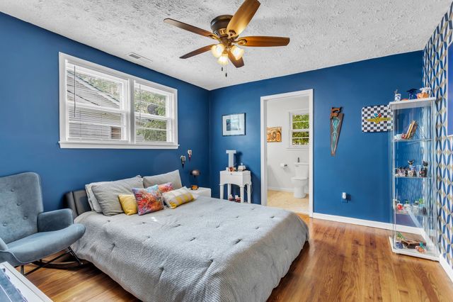 20 S Walnut St, Hohenwald, TN 38462