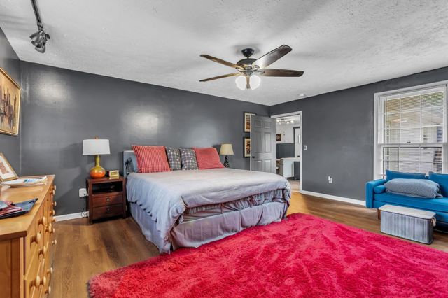 20 S Walnut St, Hohenwald, TN 38462