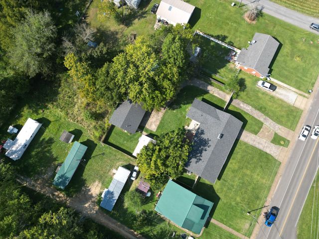 20 S Walnut St, Hohenwald, TN 38462