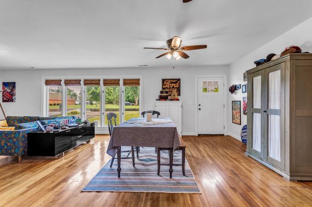 20 S Walnut St, Hohenwald, TN 38462