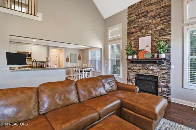 110 Wolf Creek Way, Oak Ridge, TN 37830