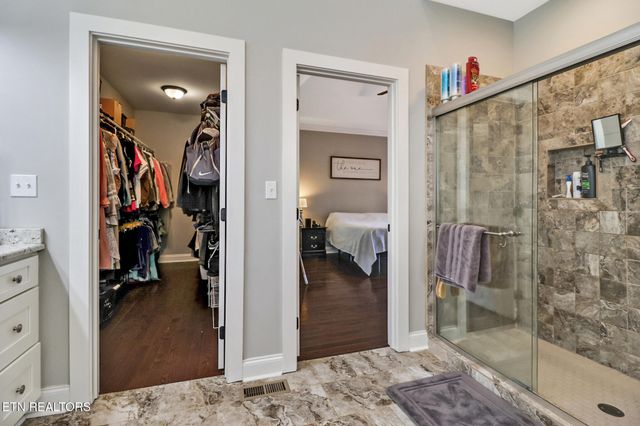 110 Wolf Creek Way, Oak Ridge, TN 37830