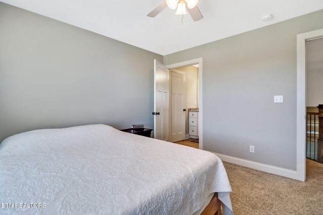 110 Wolf Creek Way, Oak Ridge, TN 37830