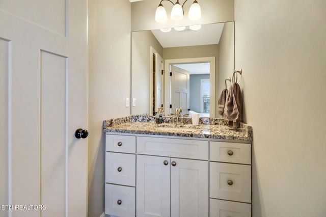 110 Wolf Creek Way, Oak Ridge, TN 37830