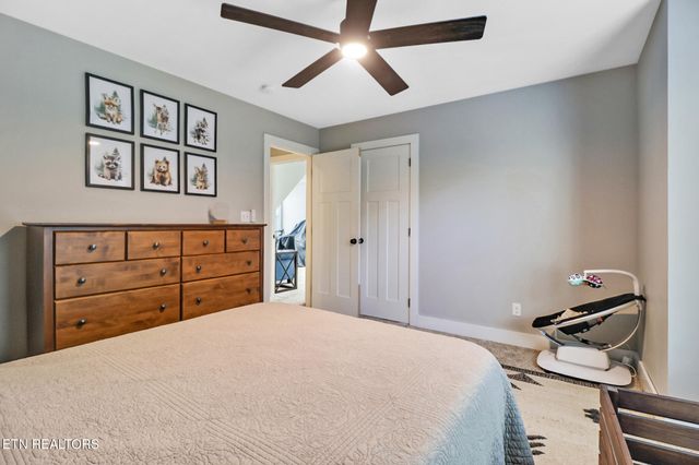 110 Wolf Creek Way, Oak Ridge, TN 37830