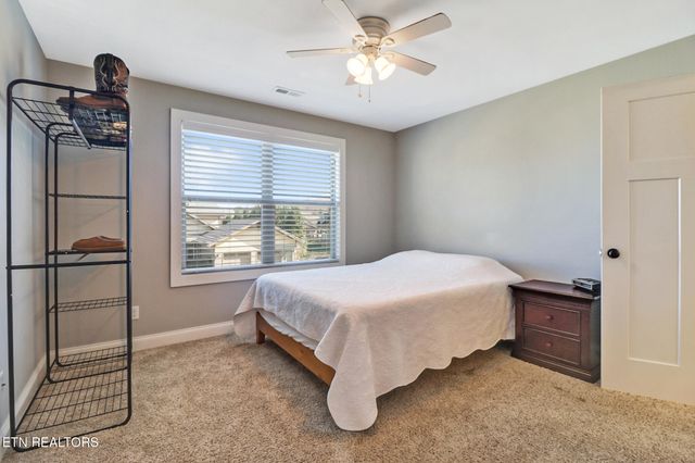 110 Wolf Creek Way, Oak Ridge, TN 37830