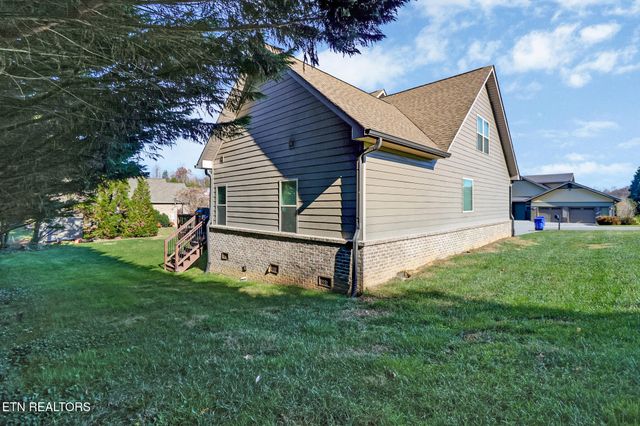 110 Wolf Creek Way, Oak Ridge, TN 37830