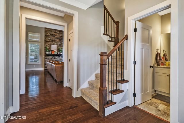 110 Wolf Creek Way, Oak Ridge, TN 37830