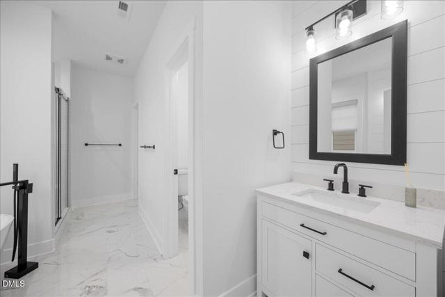 533 Kings Lake Way, Durham, NC 27703