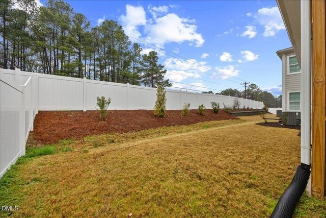 533 Kings Lake Way, Durham, NC 27703