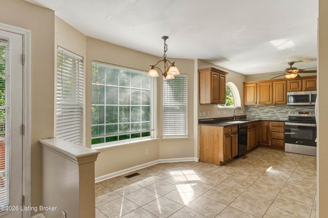5312 Craigs Creek Dr, Louisville, KY 40241