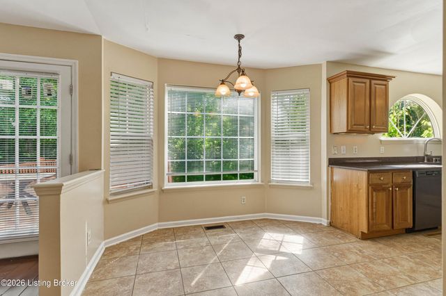 5312 Craigs Creek Dr, Louisville, KY 40241