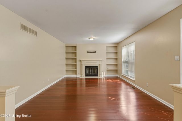 5312 Craigs Creek Dr, Louisville, KY 40241