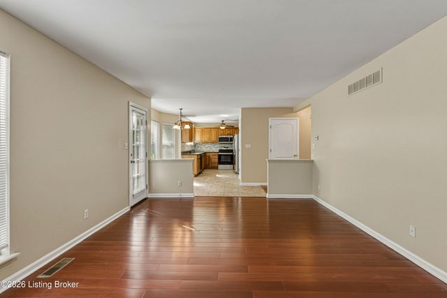 5312 Craigs Creek Dr, Louisville, KY 40241