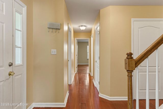 5312 Craigs Creek Dr, Louisville, KY 40241