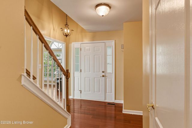 5312 Craigs Creek Dr, Louisville, KY 40241