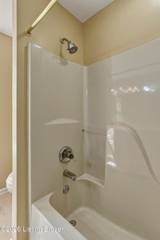 5312 Craigs Creek Dr, Louisville, KY 40241