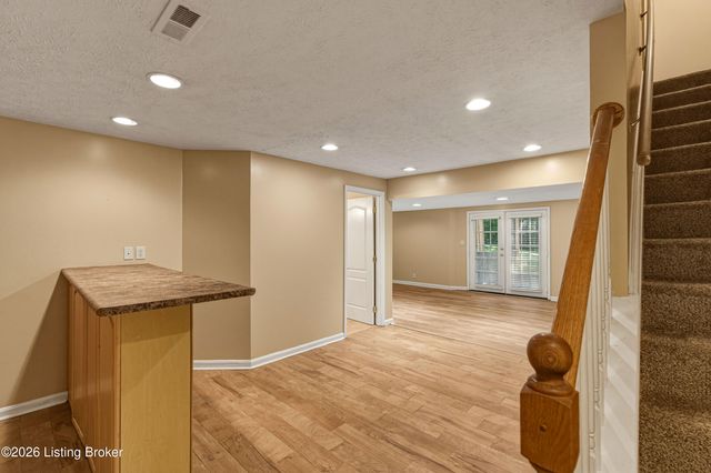 5312 Craigs Creek Dr, Louisville, KY 40241