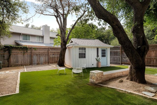 7608 Hawkeye DR, Austin, TX 78749
