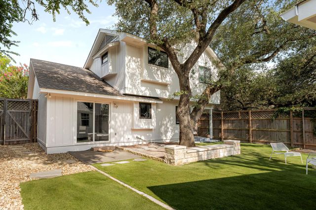 7608 Hawkeye DR, Austin, TX 78749