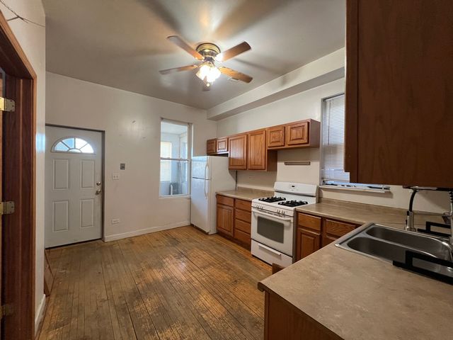 3543 S Wolcott Avenue, Chicago, IL 60609