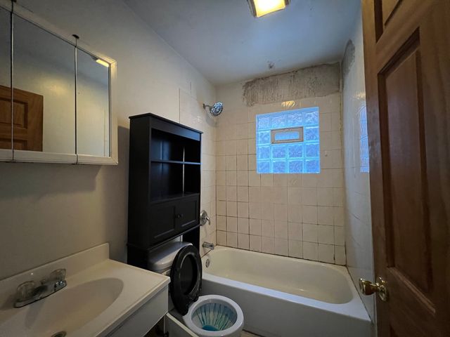 3543 S Wolcott Avenue, Chicago, IL 60609