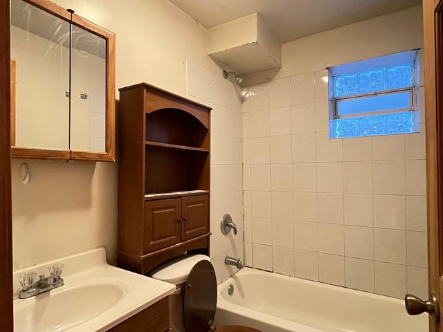 3543 S Wolcott Avenue, Chicago, IL 60609