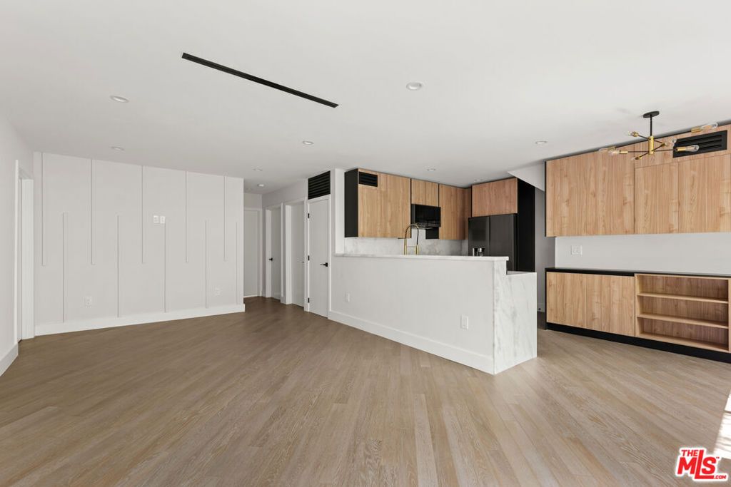 1450 S Crescent Heights Boulevard, Los Angeles, CA 90035