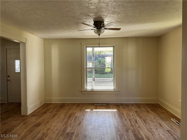 802 Elizabeth Street, Minerva, OH 44657