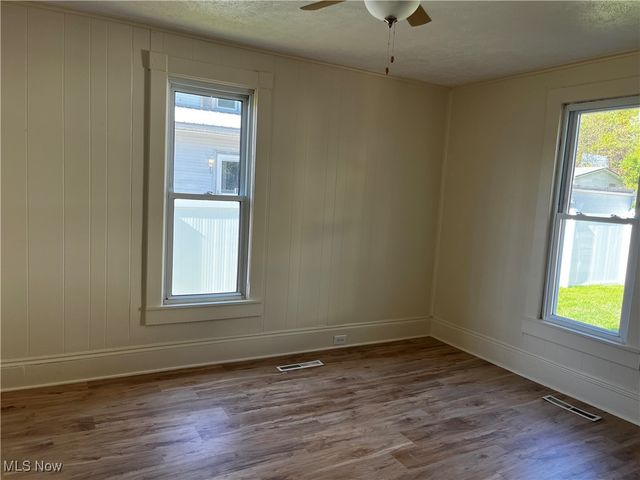 802 Elizabeth Street, Minerva, OH 44657