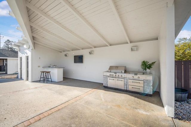 2135 Diana Avenue, Morgan Hill, CA 95037