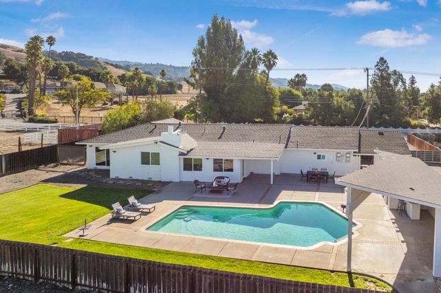 2135 Diana Avenue, Morgan Hill, CA 95037