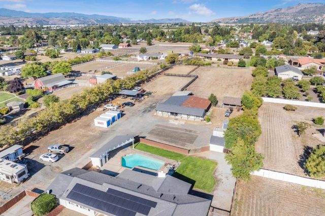2135 Diana Avenue, Morgan Hill, CA 95037