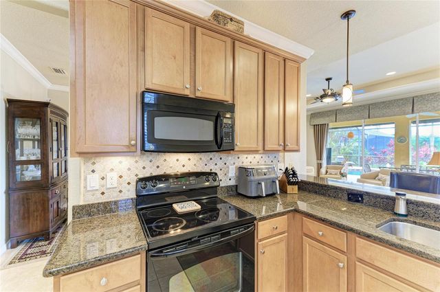 9007 HAMMOCK EDGE PLACE, Bradenton, FL 34212