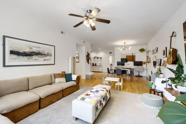 1962 W Lawrence Avenue 204, Chicago, IL 60640