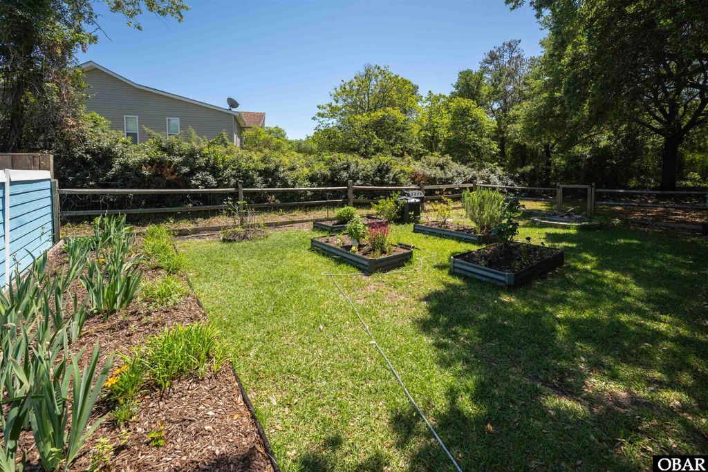 Image 4 of property listing at 304 Duck Road Lot #13, Southern Shores, NC 27949