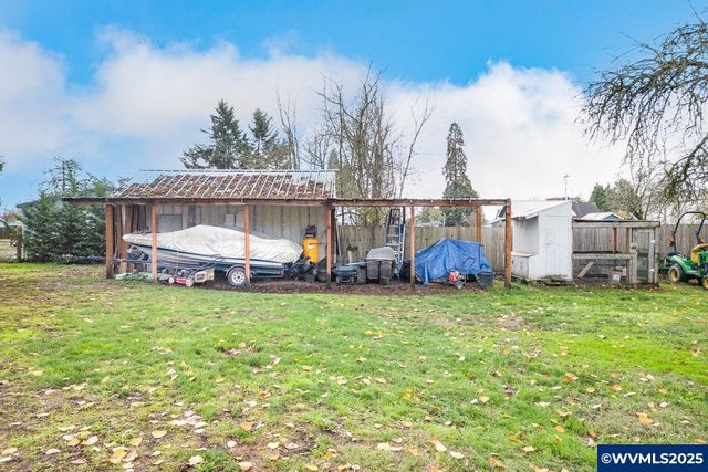 375 N 6th St, Harrisburg, OR 97446