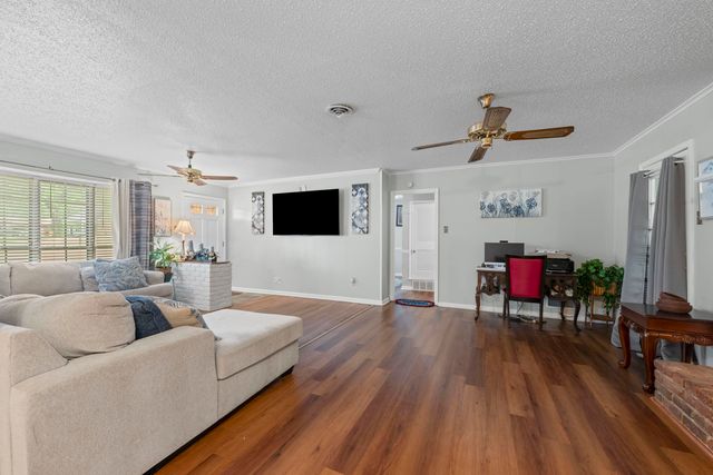 3321 EARL DR, Memphis, TN 38128