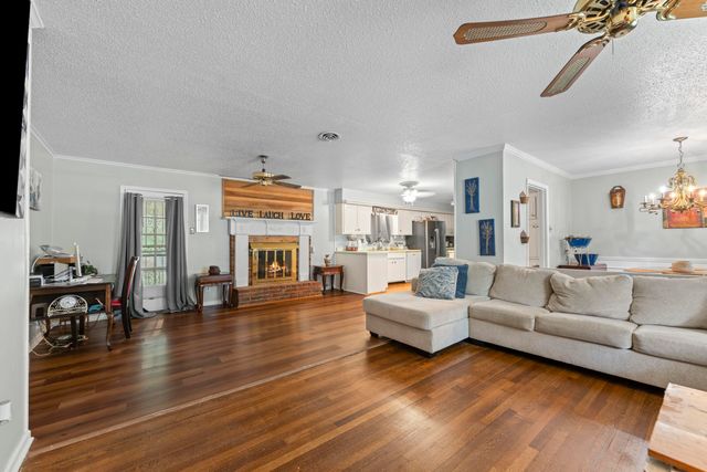 3321 EARL DR, Memphis, TN 38128