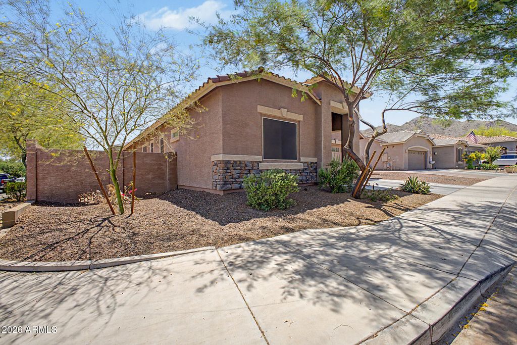 2528 N 212TH Drive, Buckeye, AZ 85396 — photo 4