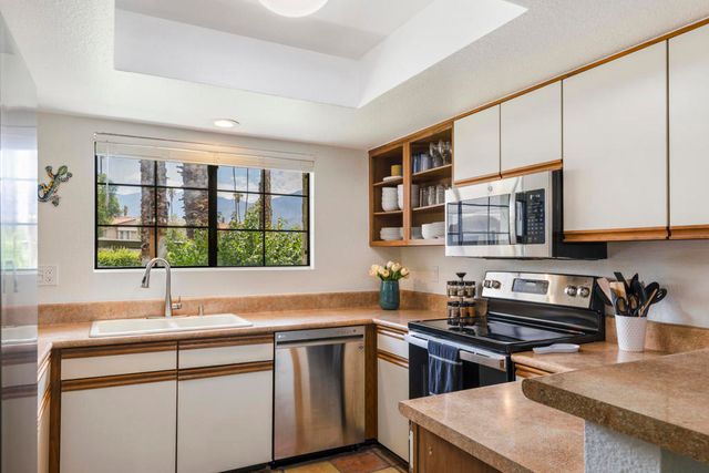 505 S Farrell Drive S115, Palm Springs, CA 92264