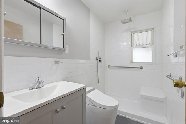 78 CLAYTON AVE, Hamilton, NJ 08619