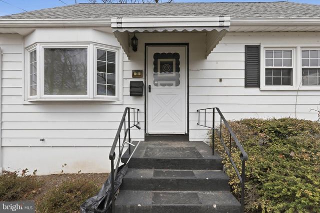 78 CLAYTON AVE, Hamilton, NJ 08619