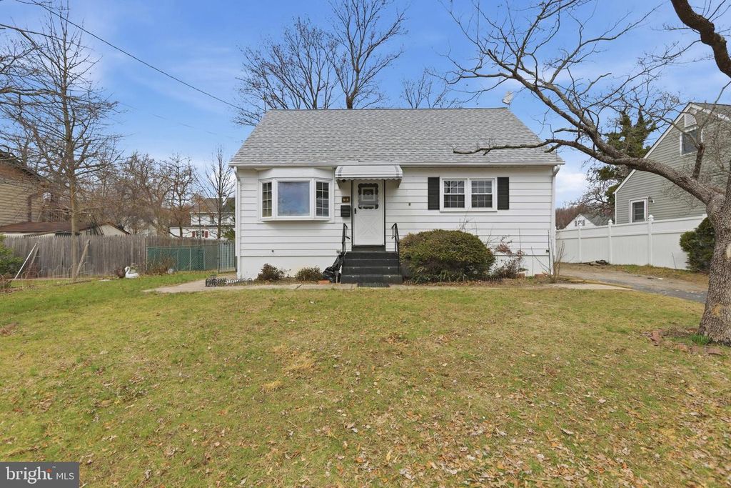 78 CLAYTON AVE, Hamilton, NJ 08619