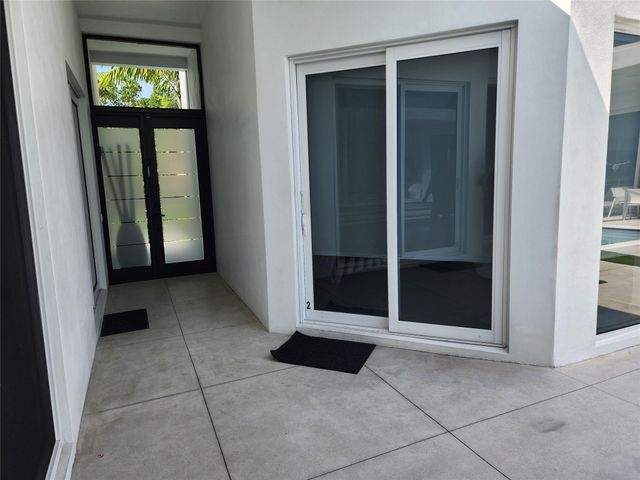 40 NE 16th Place, Fort Lauderdale, FL 33305