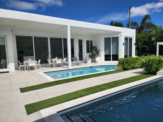 40 NE 16th Place, Fort Lauderdale, FL 33305